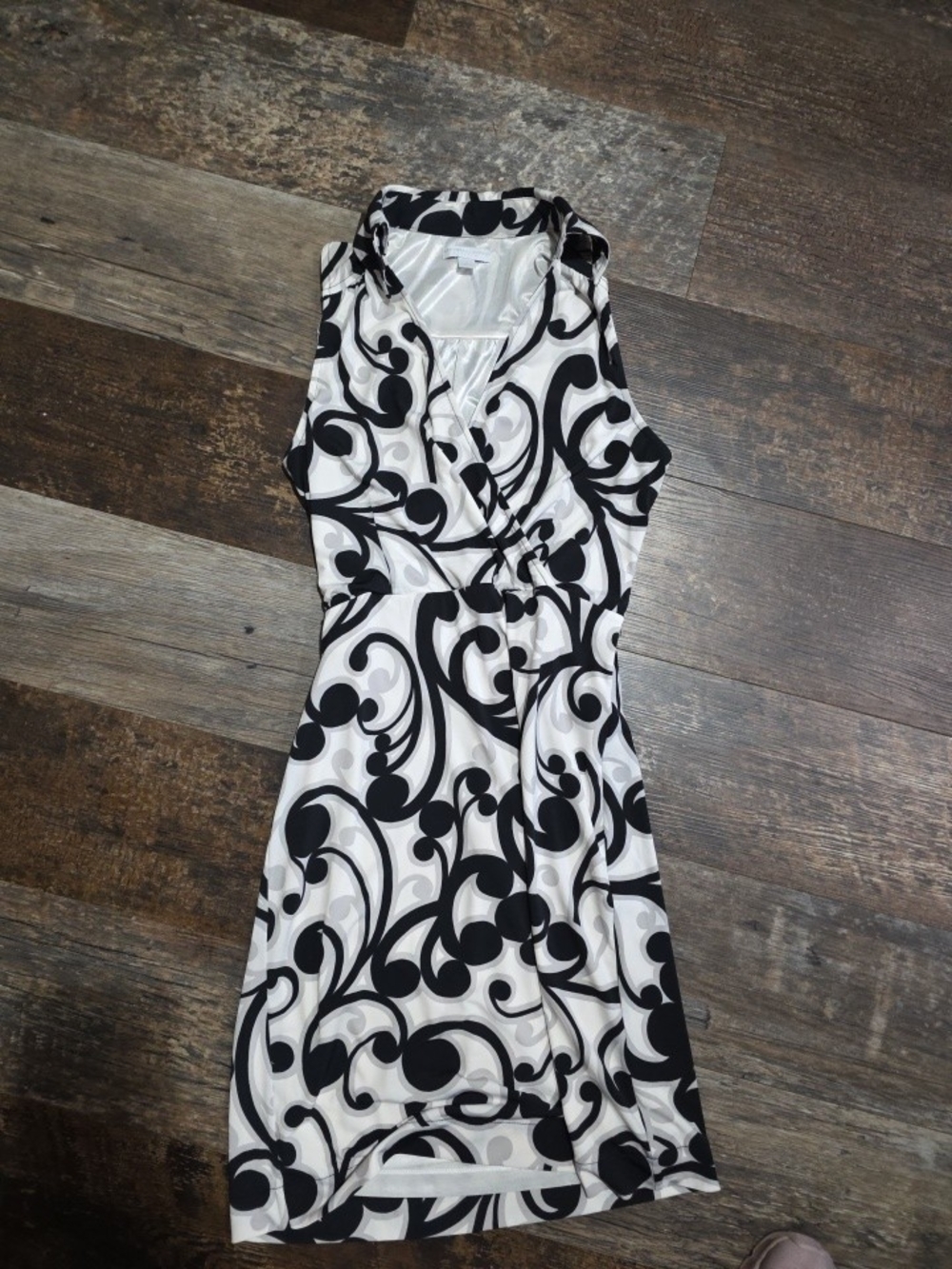 New York & Company Black and White Swirl Midi Dress